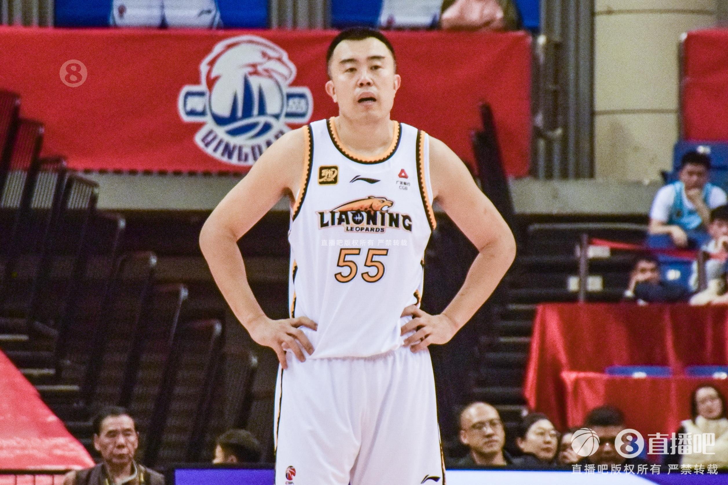 老將盡力了！韓德君7中4拿到14分12籃板3助攻